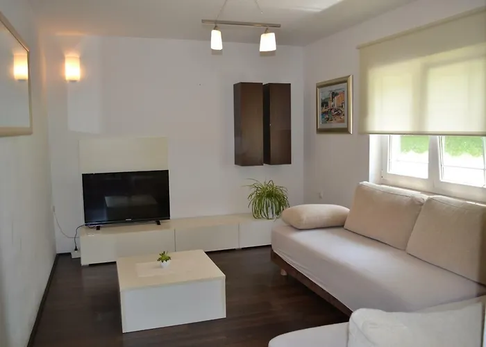 Daire Kamenar Rijeka